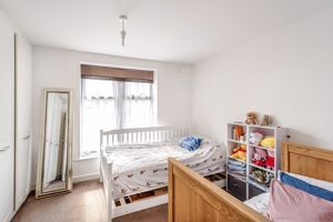 Master Bedroom pic1- click for photo gallery